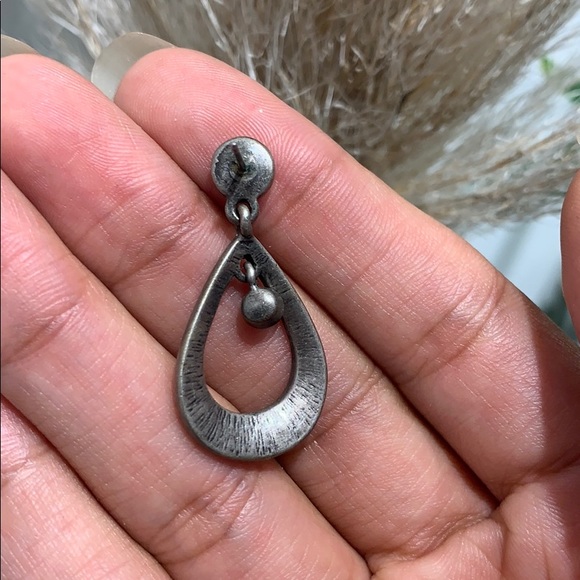 Turquoise colored embellished earrings - Picture 4 of 5